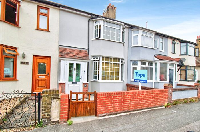 2 Bedroom Terraced House For Sale In Craigdale Road, Hornchurch, RM11