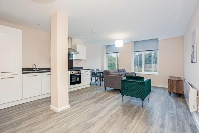 2 Bedroom Apartment To Rent In Southwood House, M5