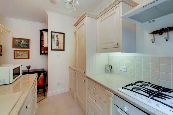 1 Bedroom Flat To Rent In The Terrace, Barnes, London, SW13