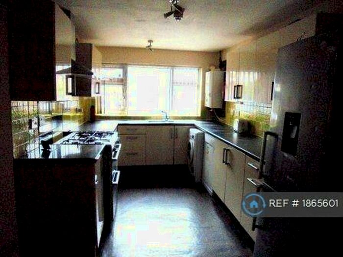 7 Bedroom Terraced House To Rent In Derby Road, Manchester, M14