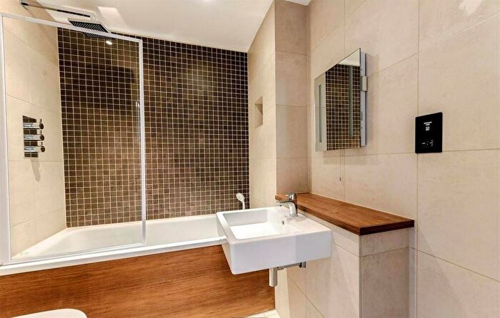 6 Bedroom Flat To Rent In Park Road, St John's Wood, London, NW8