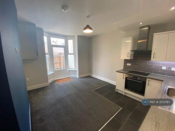 2 Bedroom Flat To Rent In Hamilton Road, Lincoln, LN5