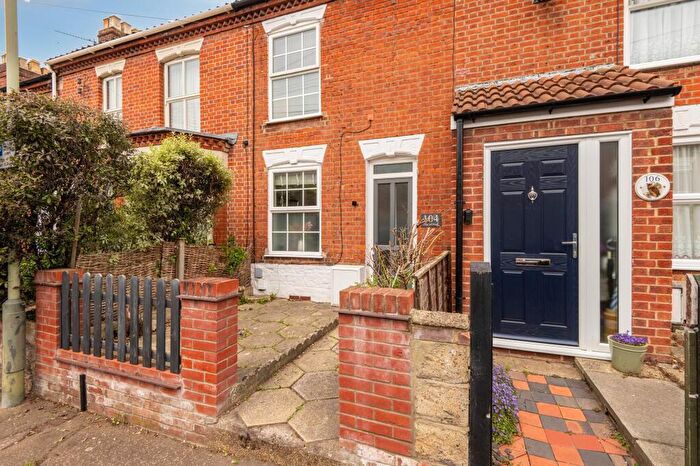 2 Bedroom Terraced House For Sale In Churchill Road, Norwich, NR3