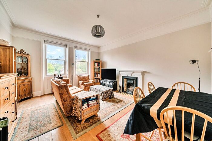 2 Bedroom Flat For Sale In Crystal Palace Park Road, Sydenham, London, SE26