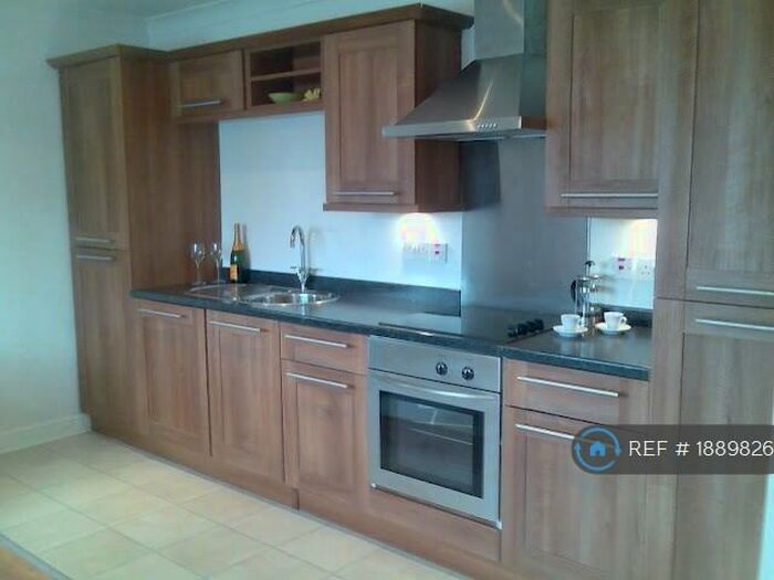 1 Bedroom Flat To Rent In Main Road, Walters Ash, High Wycombe, HP14