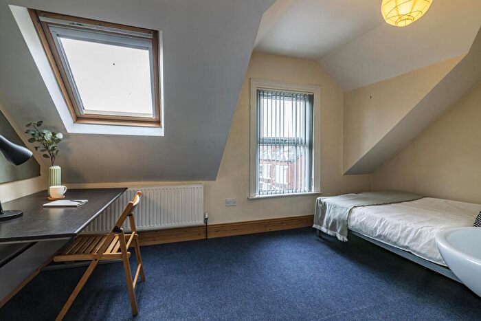 6 Bedroom House To Rent In Sherwin Road, Lenton, Nottingham, NG7