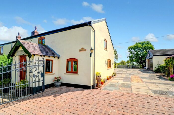 5 Bedroom Cottage For Sale In Hale Nook, Out Rawcliffe, Preston, PR3