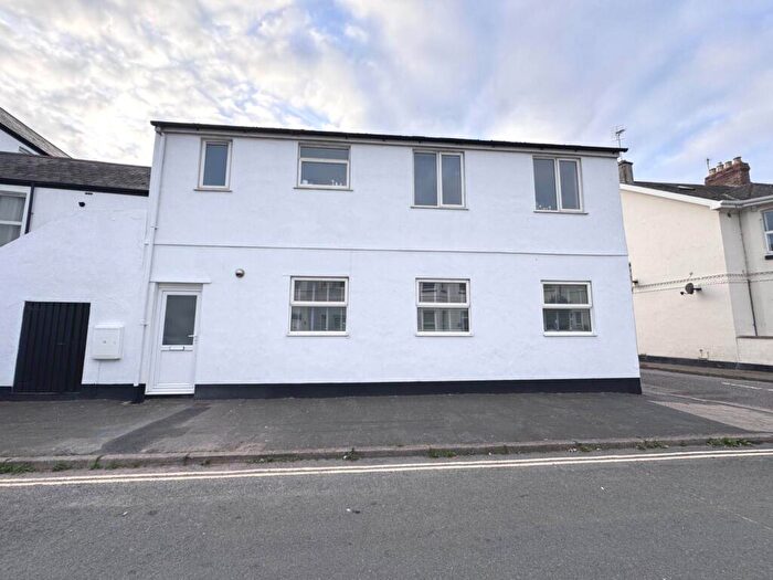 2 Bedroom Flat To Rent In Victoria Road, Exmouth, EX8