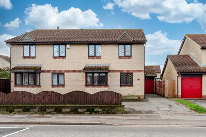 4 Bedroom Semi Detached House For Sale In Extended, Four Bedroom Semi Detached Home In The North End Of Yatton, BS49
