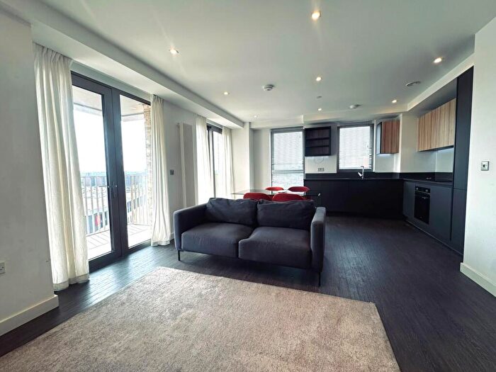 2 Bedroom Flat For Sale In Western Gateway, Canning Town, Newham, London, E16