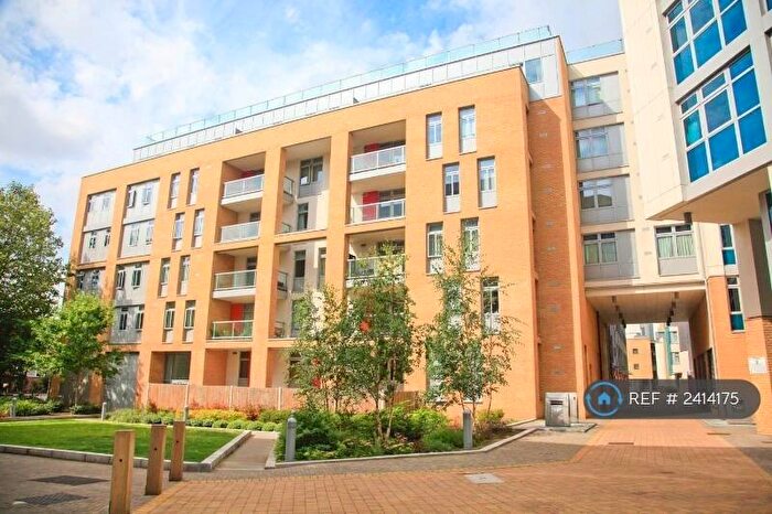 1 Bedroom Flat To Rent In Salton Square, London, E14