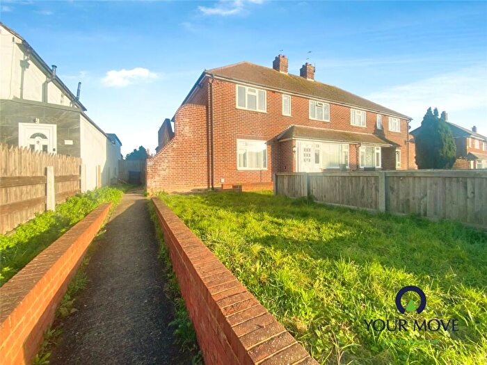 2 Bedroom Flat To Rent In Prince Charles Road, Broadstairs, Kent, CT10