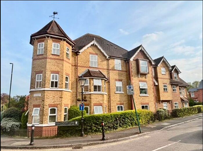 2 Bedroom Flat For Sale In Sovereign Court, Ascot, SL5