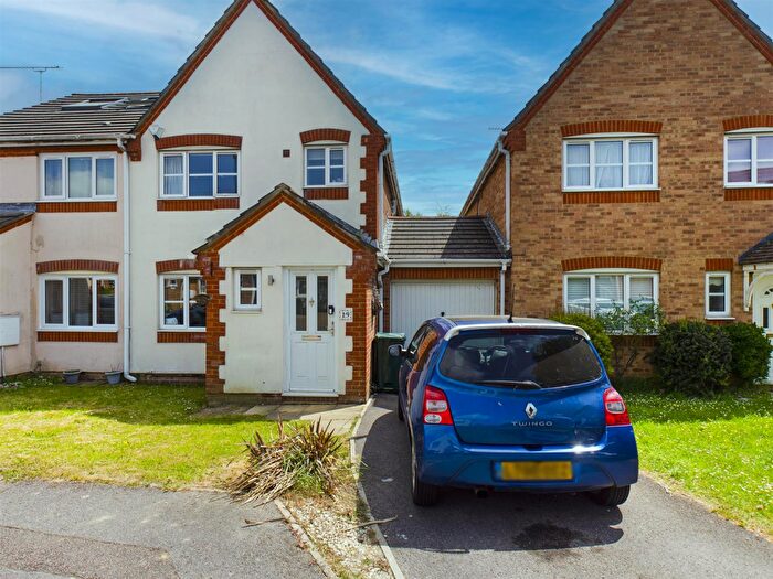 3 Bedroom House To Rent In Wantage Close, Maidenbower, Crawley, West Sussex., RH10