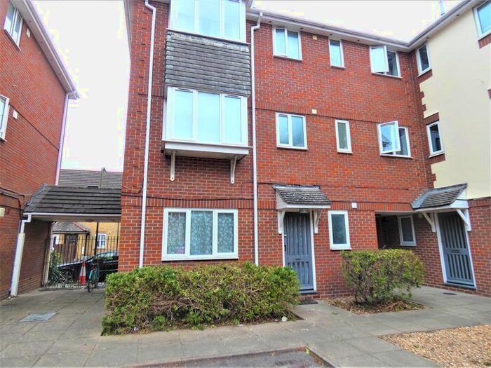 1 Bedroom Flat To Rent In Whiteacres Close, Gosport, Hampshire, PO12