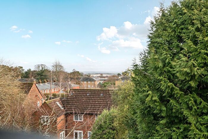 4 Bedroom Town House To Rent In Bath Place, Winchester, SO22