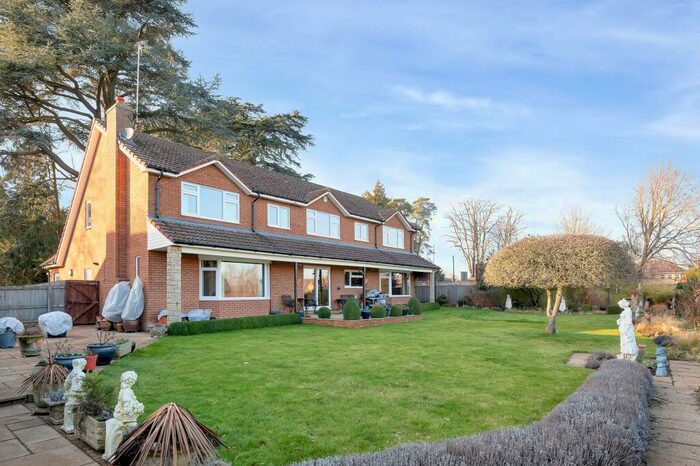 4 Bedroom Detached House For Sale In Catmose Park Road, Oakham, LE15