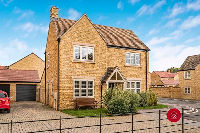 4 Bedroom Detached House For Sale In Regent Drive, Long Hanborough, Witney, OX29