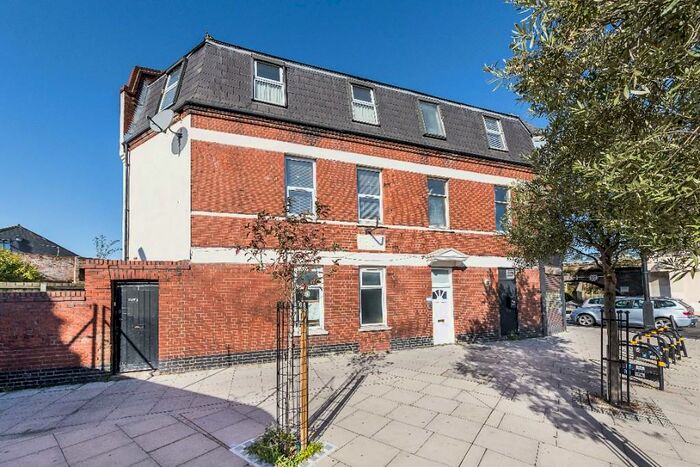 2 Bedroom Flat To Rent In Homerton Terrace, London, E9