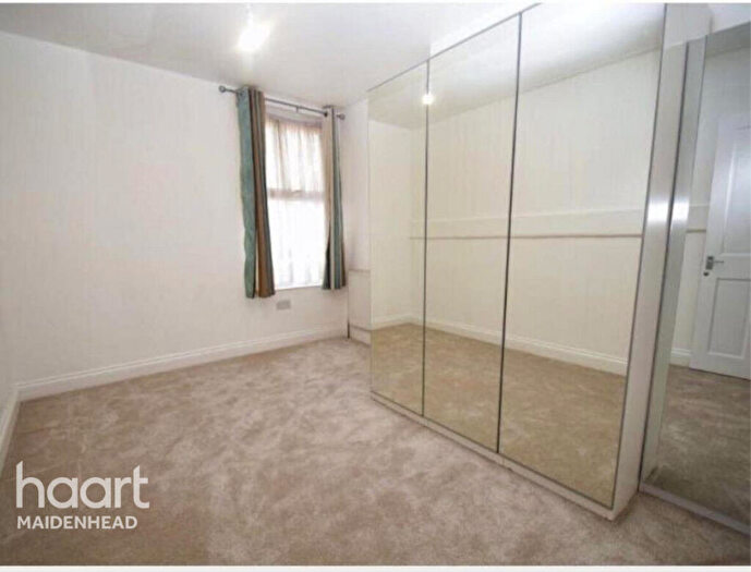 2 Bedroom Semi-Detached House For Sale In Queens Road, High Wycombe, HP13