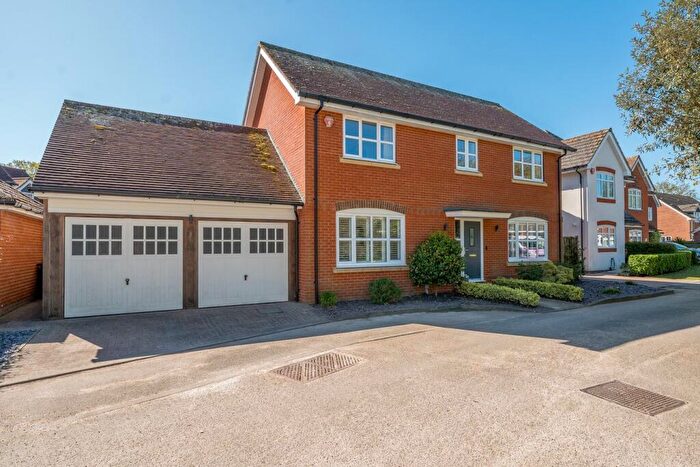 4 Bedroom Detached House For Sale In Foxgloves, Bransgore, Christchurch, BH23