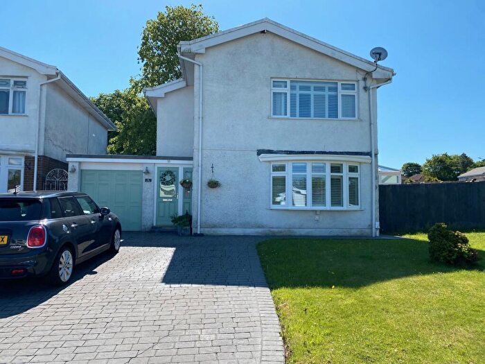 4 Bedroom Detached House For Sale In The Hollins, Neath, Neath Port Talbot., SA11