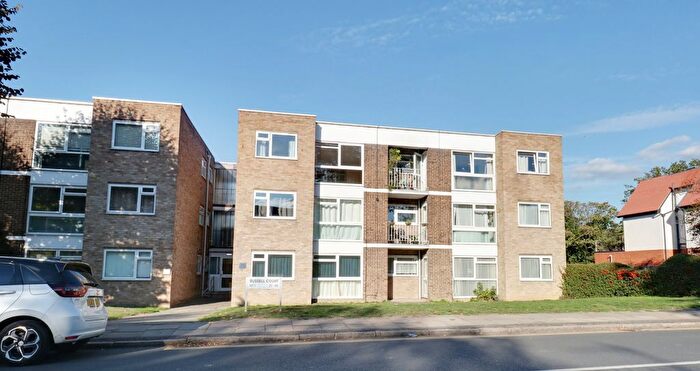 1 Bedroom Flat To Rent In Russell Court, London Lane, Bromley, Kent, BR1