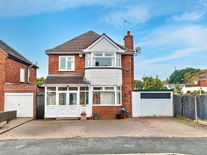 3 Bedroom Detached House For Sale In Blakesley Close, Walmley, Sutton Coldfield, B76