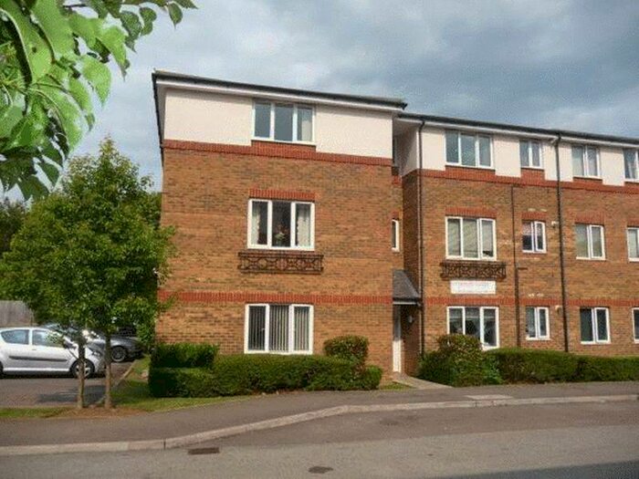 2 Bedroom Flat To Rent In Akerlea Close, Milton Keynes, MK6