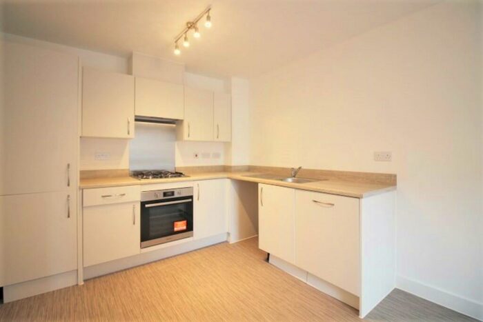 3 Bedroom Semi-Detached House To Rent In Quarry Heights, Harrington Lane, EX4