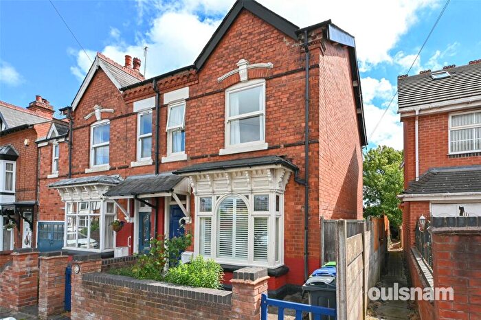 4 Bedroom End Of Terrace House For Sale In Rathbone Road, Bearwood, West Midlands, B67