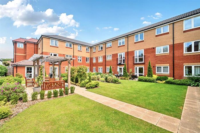 1 Bedroom Retirement Property To Rent In Yates Lodge, Farnborough, Hampshire, GU14
