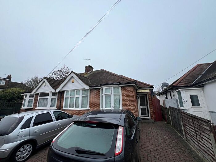 3 Bedroom Bungalow For Sale In Kelsie Way, IG6