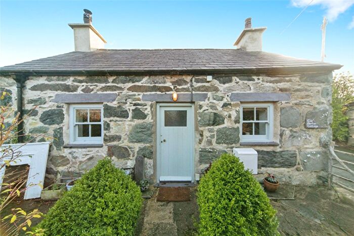 2 Bedroom Cottage For Sale In Tregarth, Bangor, Gwynedd, LL57