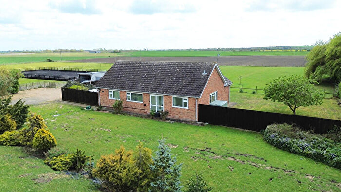 2 Bedroom Detached Bungalow For Sale In Heath Road, Warboys, Huntingdon, PE28