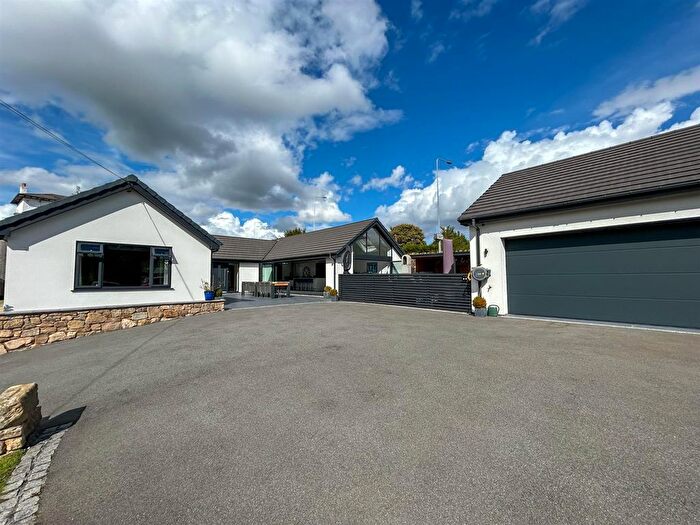 3 Bedroom Detached Bungalow For Sale In Ffrwd Road, Cefn-Y-Bedd, LL12