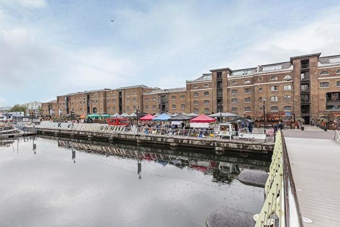 1 Bedroom Flat To Rent In Port East Apartments, Hertsmere Road, West India Quay, Westferry, Heron Quay, Canary Wharf, London, E14