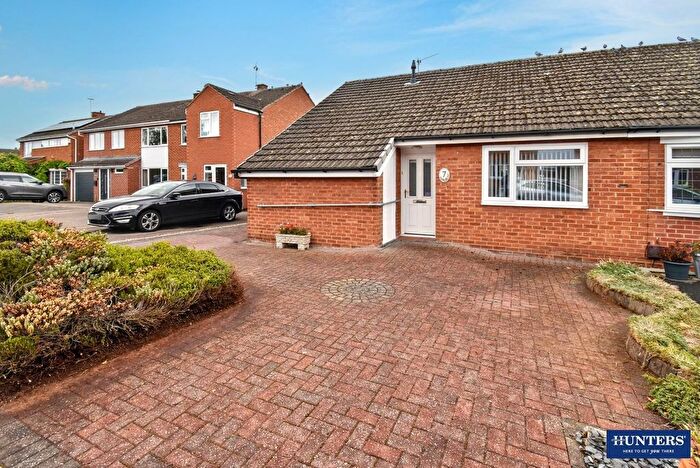 2 Bedroom Semi-Detached Bungalow For Sale In Almond Close, Countesthorpe, Leicester, LE8