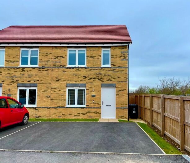 3 Bedroom Semi-Detached House To Rent In Foxglove Drive, Auckley, Doncaster, DN9