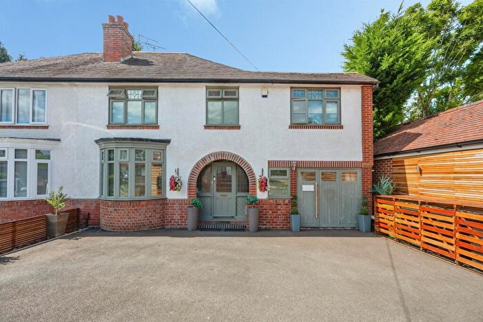 5 Bedroom Semi-Detached House For Sale In Brook Crescent, Hagley, Stourbridge, DY9