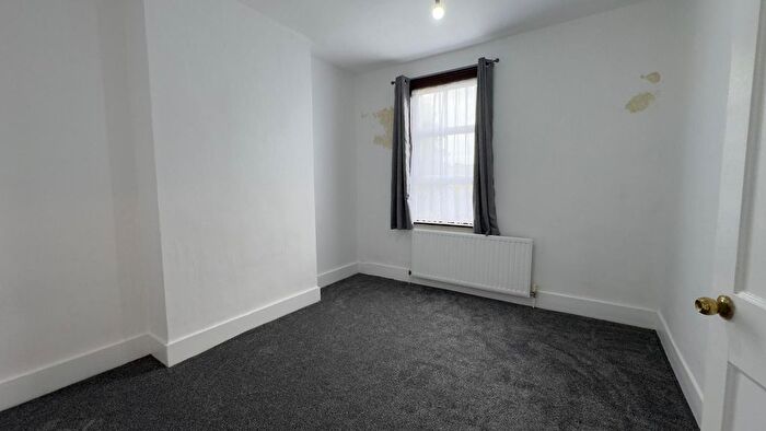 3 Bedroom Terraced House To Rent In Ladysmith Avenue, Ilford, IG2