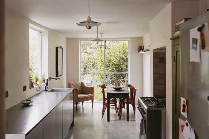 3 Bedroom Terraced House To Rent In Billington Road, London, SE14