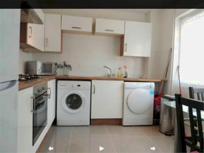 4 Bedroom Terraced House To Rent In Oxley Close, Elephant And Castle, Southwark, SE1