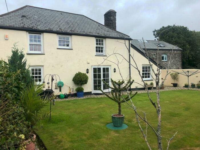 5 Bedroom Farm House To Rent In Trematon Farm, PL12