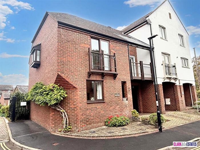 3 Bedroom Terraced House For Sale In Halyards, Topsham, EX3