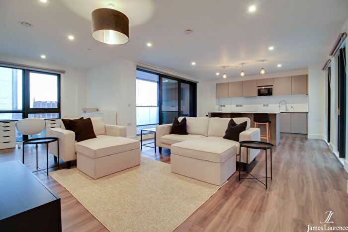 2 Bedroom Flat To Rent In The Lightwell, Cornwall Street, Birmingham City Centre, B3