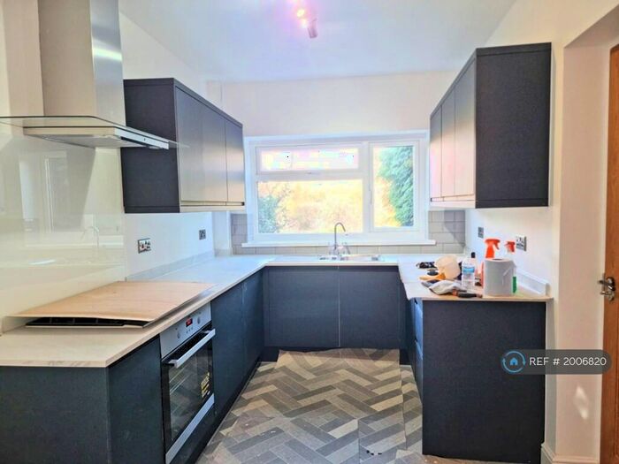 4 Bedroom Semi-Detached House To Rent In Knightwick Crescent, Birmingham, B23