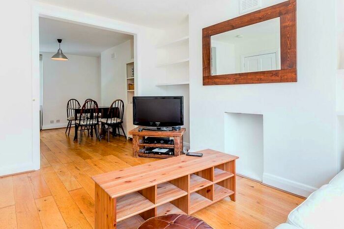2 Bedroom Flat To Rent In Prince Of Wales Road, Chalk Farm / Kentish Town, NW5