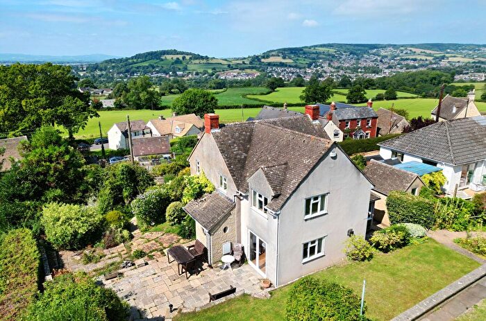 4 Bedroom Detached House For Sale In Selsley West, Stroud, GL5