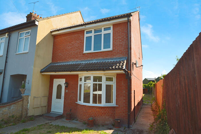 3 Bedroom End Of Terrace House For Sale In Clacton-on-Sea, CO15